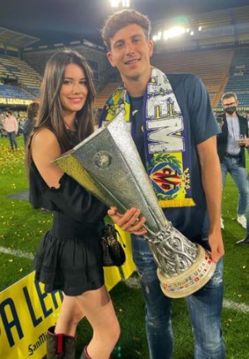 Paula Batet celebrating victory of Villarreal with her boyfriend Pau Torres.